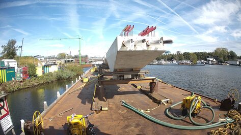 Timelapse Transport balken fly-over A10 Kootstertille-Amsterdam